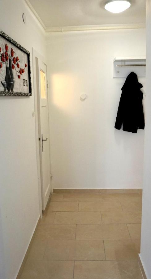 Alster Hamburg - Saniertes Und Mobliertes Apartment Mit Bad Und Kuche Kültér fotó