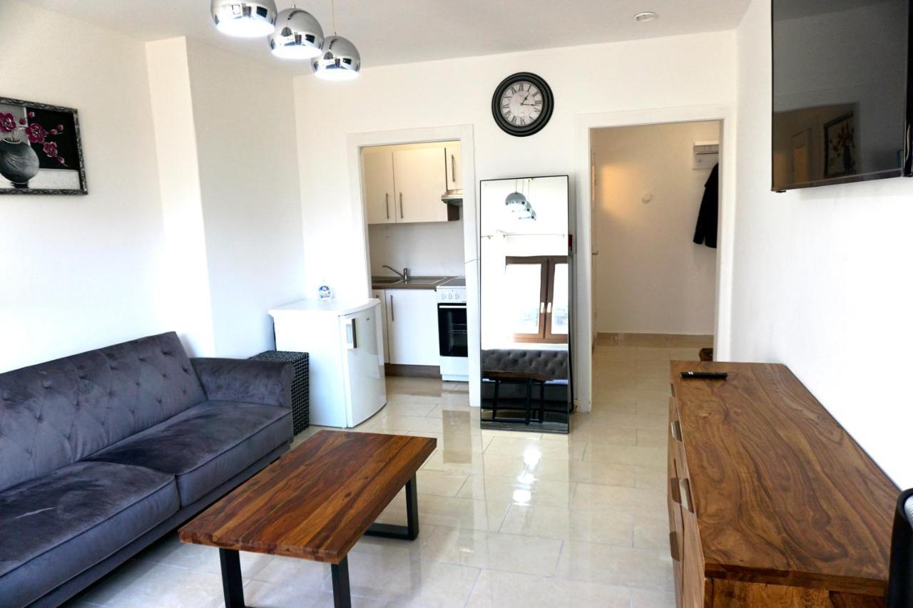 Alster Hamburg - Saniertes Und Mobliertes Apartment Mit Bad Und Kuche Kültér fotó